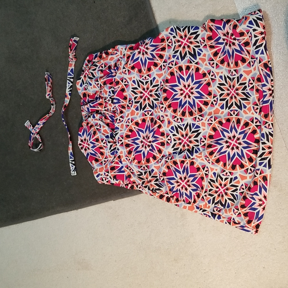 Old navy tankini top. Size small